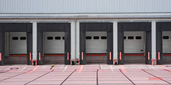 Garage Doors / Roll Up Doors